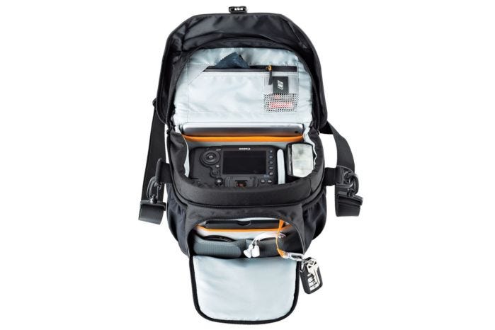 Lowepro Nova 170 AW II Black